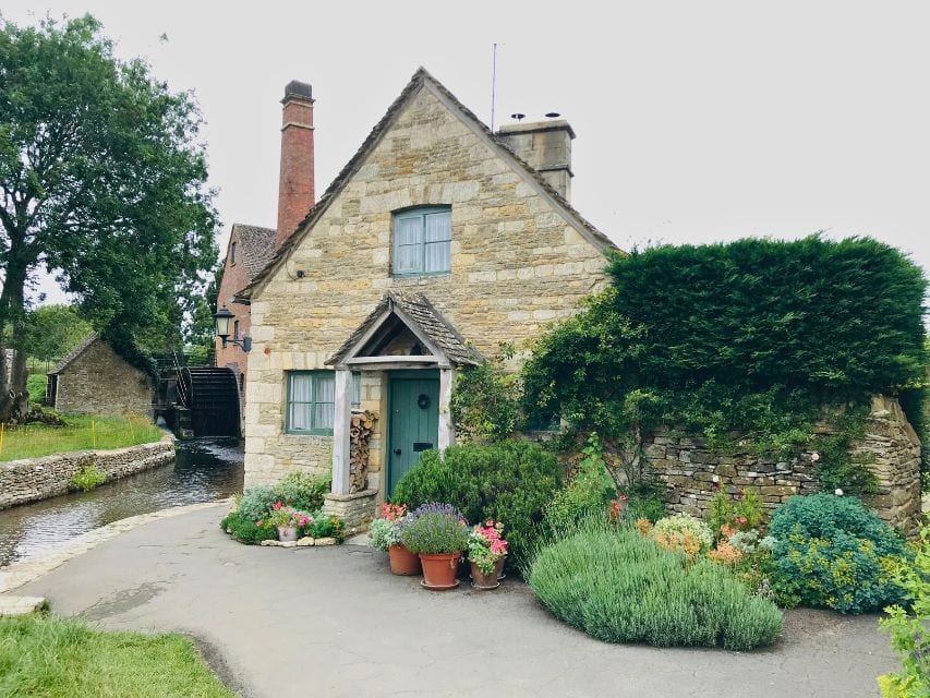 Lower-Slaughter-iconic-building-Cotswolds