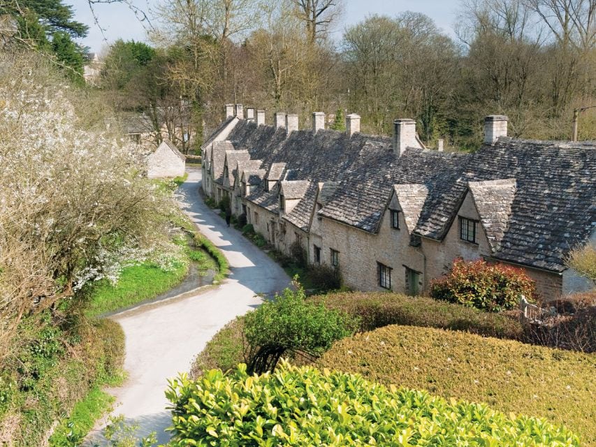 Arlington-Row-Weaver-Cottages-in-Bibury-Cotswolds