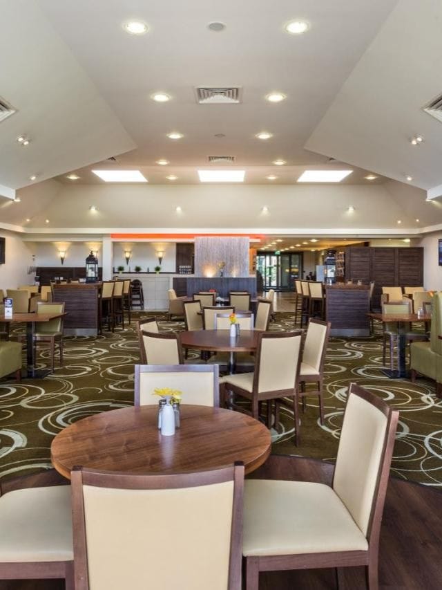 Holiday Inn, Town Centre